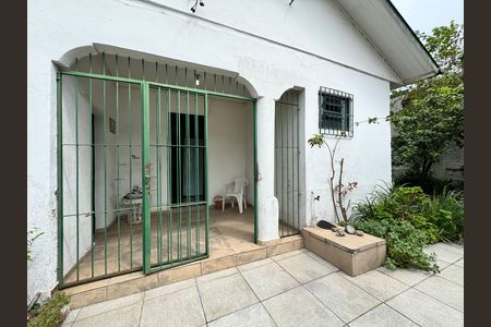 Casa à venda com 130m², 3 quartos e 1 vaga Casa à venda com 130m², 3 quartos e 1 vagaFachada