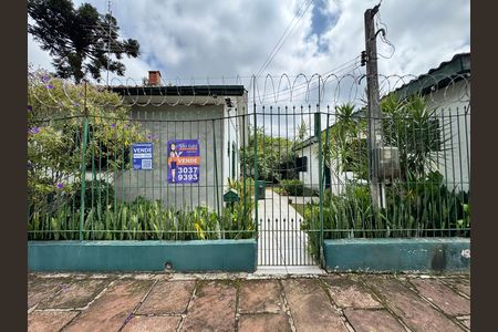 Casa à venda com 130m², 3 quartos e 1 vaga Casa à venda com 130m², 3 quartos e 1 vagaFachada