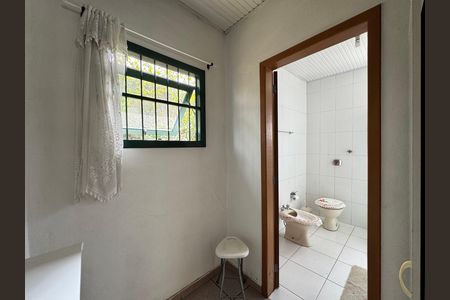Casa à venda com 130m², 3 quartos e 1 vaga Casa à venda com 130m², 3 quartos e 1 vagaBanheiro