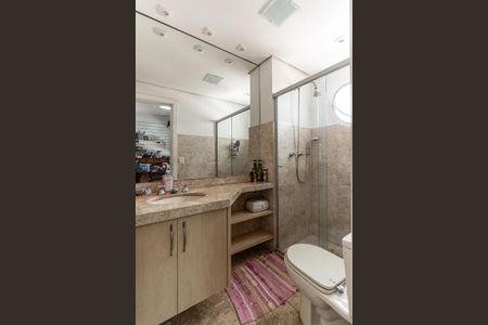 Apartamento à venda com 240m², 3 quartos e 4 vagasBanheiro da Suíte 3