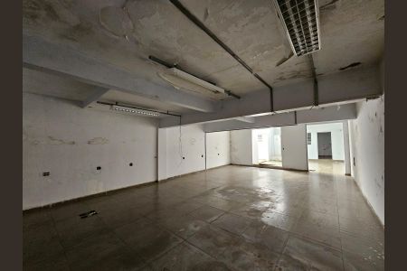 Casa à venda com 450m², 6 quartos e 1 vaga Casa à venda com 450m², 6 quartos e 1 vagaÁrea comum