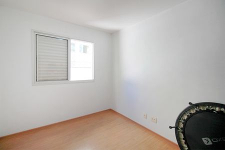 Apartamento à venda com 130m², 4 quartos e 2 vagasQuarto 2