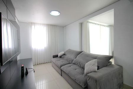 Apartamento à venda com 130m², 4 quartos e 2 vagasSala