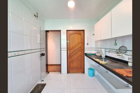 Apartamento à venda com 74m², 2 quartos e 1 vagaCozinha