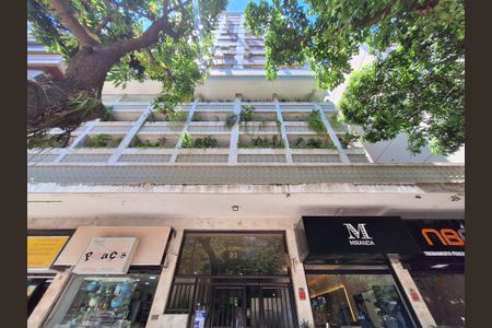 Apartamento à venda com 74m², 2 quartos e 1 vagaFachada