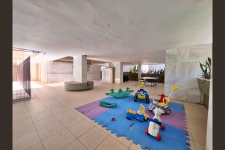 Apartamento à venda com 74m², 2 quartos e 1 vagaÁrea comum