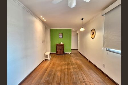 Apartamento à venda com 74m², 2 quartos e 1 vagaSala