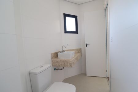 Apartamento à venda com 67m², 2 quartos e 2 vagasBanheiro da Suíte