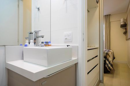 Apartamento à venda com 77m², 2 quartos e 1 vagaBanheiro da suíte