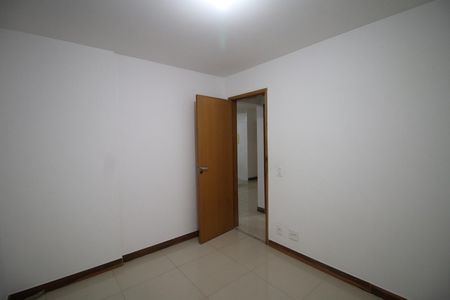Apartamento à venda com 57m², 2 quartos e 1 vagaQuarto 2
