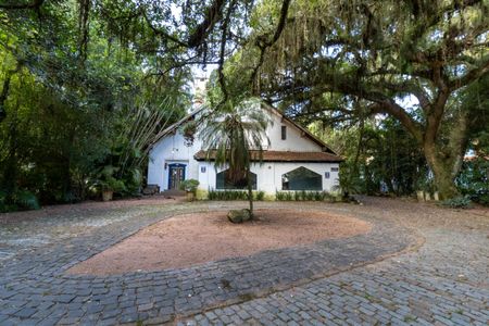 Casa à venda com 400m², 4 quartos e 15 vagasFachada