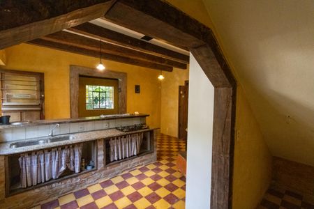 Casa à venda com 400m², 4 quartos e 15 vagasCozinha