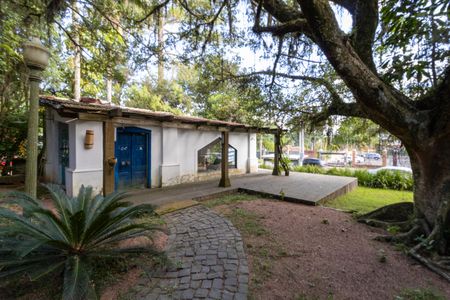 Casa à venda com 400m², 4 quartos e 15 vagasEntrada