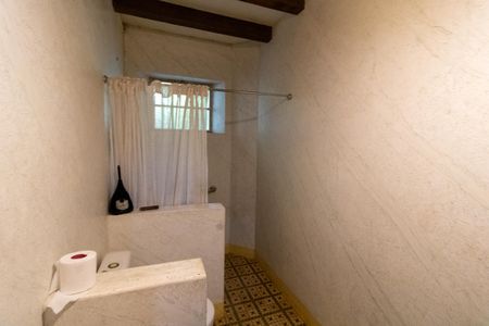 Casa à venda com 400m², 4 quartos e 15 vagasBanheiro 1