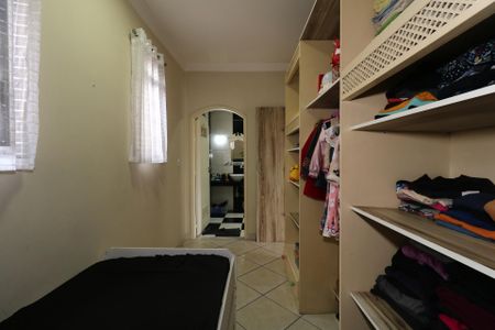 Casa à venda com 235m², 4 quartos e 6 vagasCasa 1 - Closet da Suíte 1