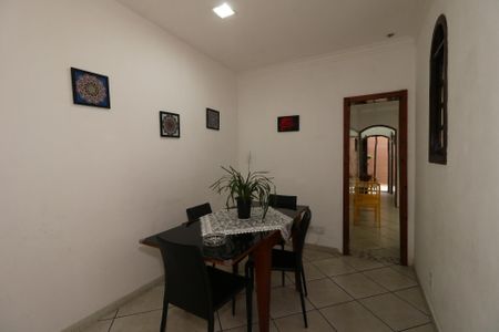Casa à venda com 235m², 4 quartos e 6 vagasCasa 2 - Sala de Jantar