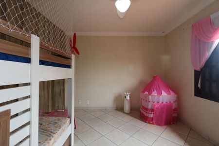 Casa à venda com 235m², 4 quartos e 6 vagasCasa 1 - Suíte 1