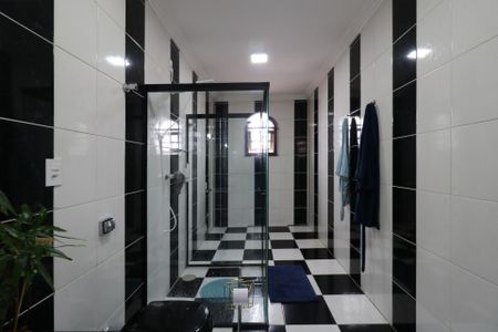 Casa à venda com 235m², 4 quartos e 6 vagasCasa 1 - Banheiro da Suíte 1