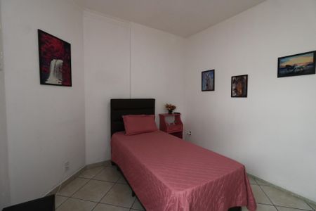 Casa à venda com 235m², 4 quartos e 6 vagasCasa 2 - Quarto 1