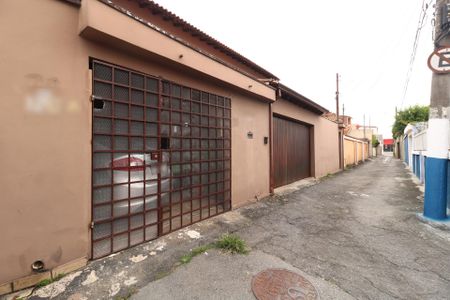 Casa à venda com 235m², 4 quartos e 6 vagasFachada