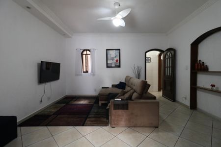 Casa à venda com 235m², 4 quartos e 6 vagasCasa 2 - Sala