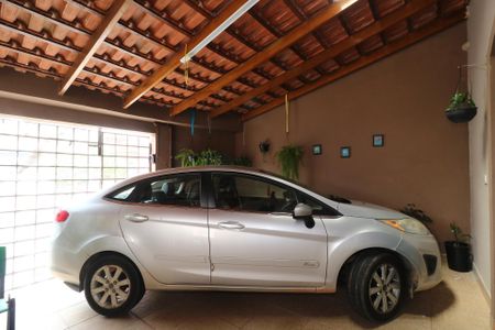 Casa à venda com 235m², 4 quartos e 6 vagasGaragem