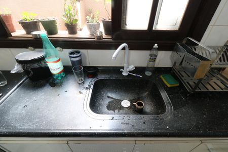 Casa à venda com 235m², 4 quartos e 6 vagasCasa 2 - Cozinha