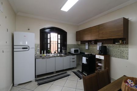 Casa à venda com 235m², 4 quartos e 6 vagasCasa 1 - Cozinha