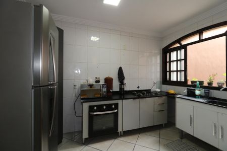 Casa à venda com 235m², 4 quartos e 6 vagasCasa 2 - Cozinha