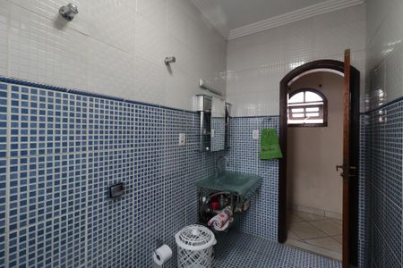 Casa à venda com 235m², 4 quartos e 6 vagasCasa 1 - Banheiro da Suíte 2