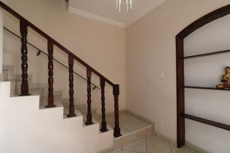 Casa à venda com 235m², 4 quartos e 6 vagasCasa 1 - Entrada