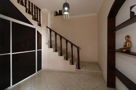 Casa à venda com 235m², 4 quartos e 6 vagasCasa 1 - Entrada