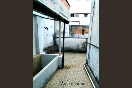 Casa à venda com 107m², 3 quartos e 1 vaga