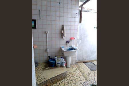 Casa à venda com 107m², 3 quartos e 1 vaga