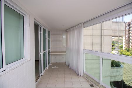 Apartamento à venda com 85m², 3 quartos e 1 vagaVaranda