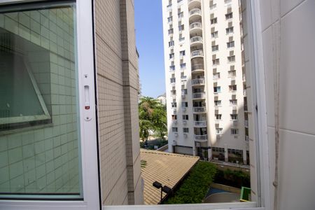 Apartamento à venda com 85m², 3 quartos e 1 vagaÁrea de Serviço