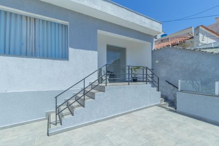 Casa à venda com 178m², 3 quartos e 2 vagas Casa à venda com 178m², 3 quartos e 2 vagasÁrea comum
