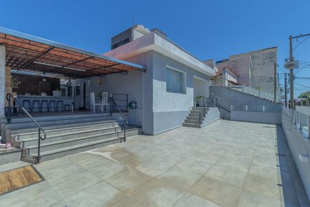 Casa à venda com 178m², 3 quartos e 2 vagas Casa à venda com 178m², 3 quartos e 2 vagasÁrea comum