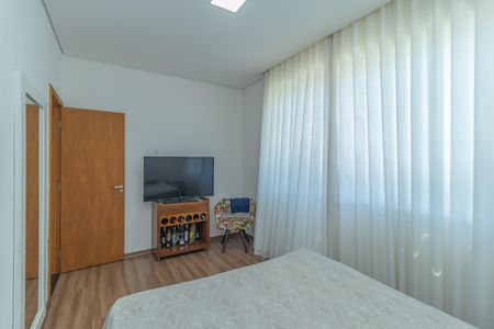 Casa à venda com 178m², 3 quartos e 2 vagas Casa à venda com 178m², 3 quartos e 2 vagasQuarto 1