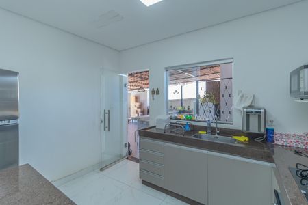 Casa à venda com 178m², 3 quartos e 2 vagas Casa à venda com 178m², 3 quartos e 2 vagasCozinha