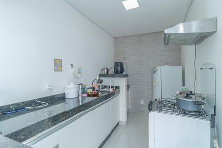 Casa à venda com 178m², 3 quartos e 2 vagas Casa à venda com 178m², 3 quartos e 2 vagasCozinha 2