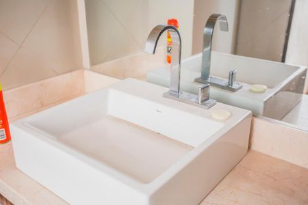 Apartamento à venda com 115m², 2 quartos e 2 vagas Apartamento à venda com 115m², 2 quartos e 2 vagasBanheiro Suíte