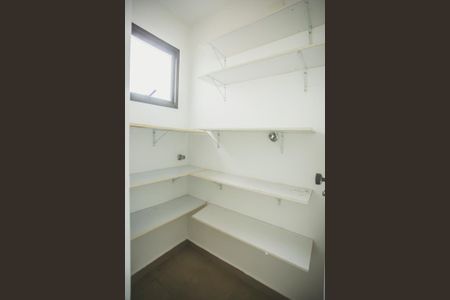 Apartamento à venda com 115m², 2 quartos e 2 vagas Apartamento à venda com 115m², 2 quartos e 2 vagasBanheiro de Serviço