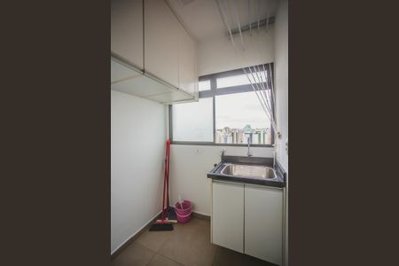 Apartamento à venda com 115m², 2 quartos e 2 vagas Apartamento à venda com 115m², 2 quartos e 2 vagasÁrea de Serviço