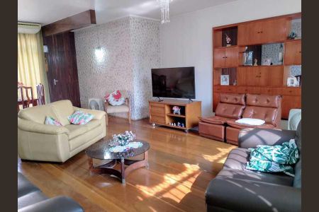 Casa à venda com 344m², 3 quartos e 10 vagas