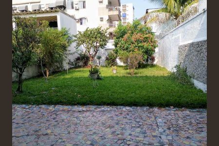 Casa à venda com 344m², 3 quartos e 10 vagas