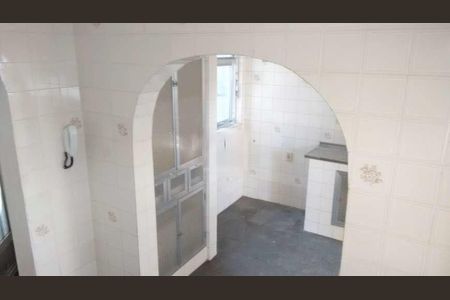 Casa à venda com 51m², 2 quartos e 7 vagas