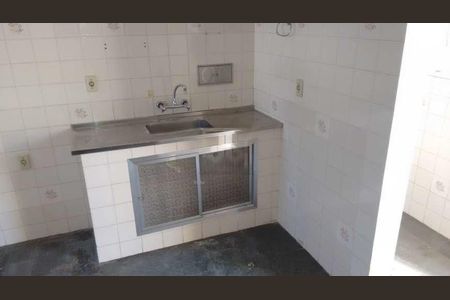 Casa à venda com 51m², 2 quartos e 7 vagas