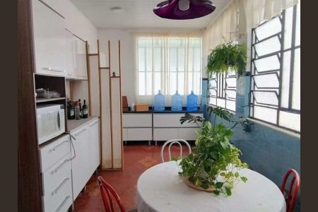 Casa à venda com 184m², 3 quartos e 3 vagas