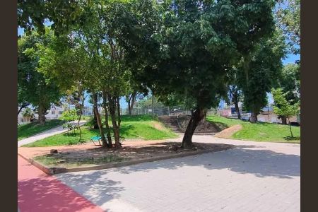 Casa à venda com 184m², 3 quartos e 3 vagas
